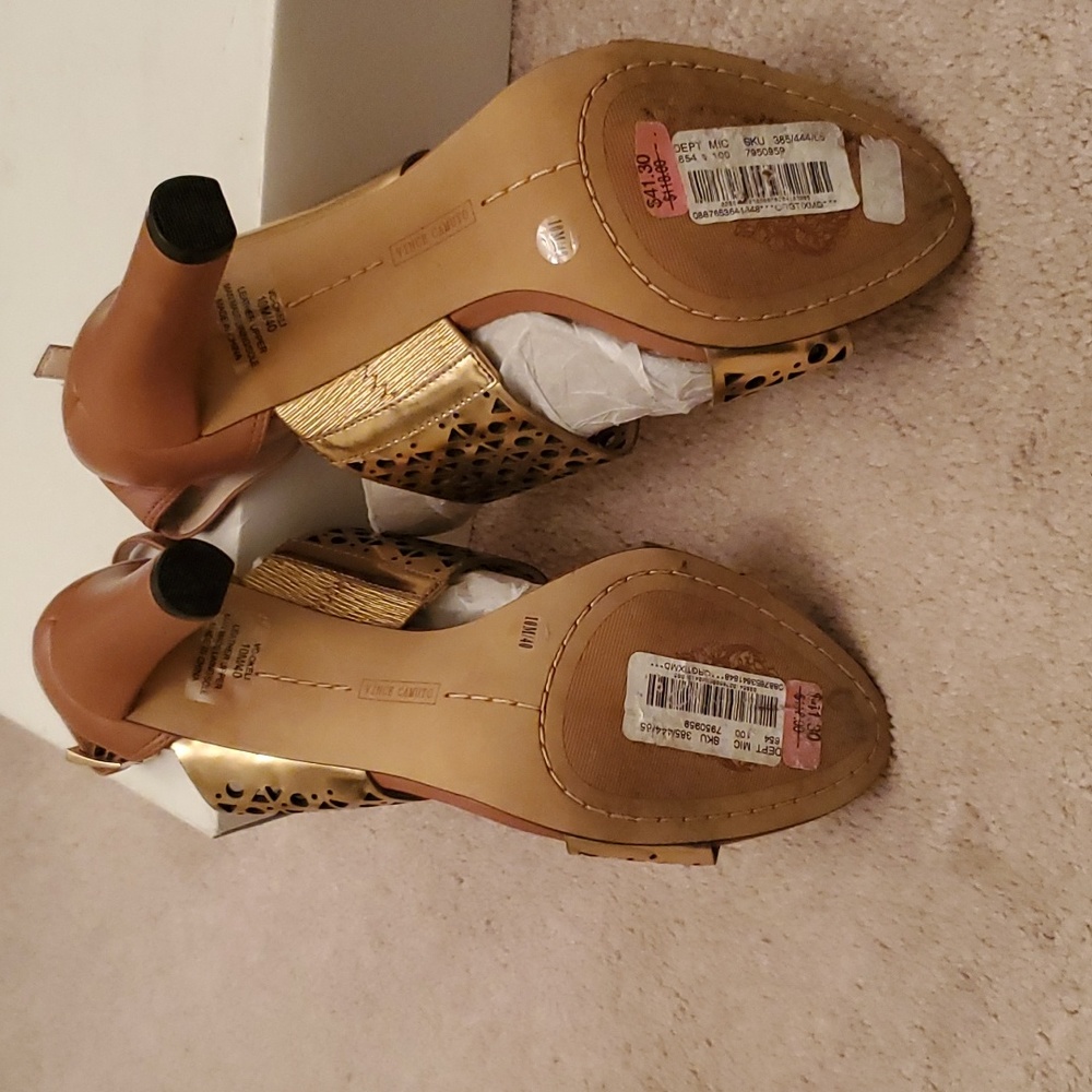 BRAND NEW VINCE CAMUTO GOLD/TAN HEELS - Picture 5 of 8